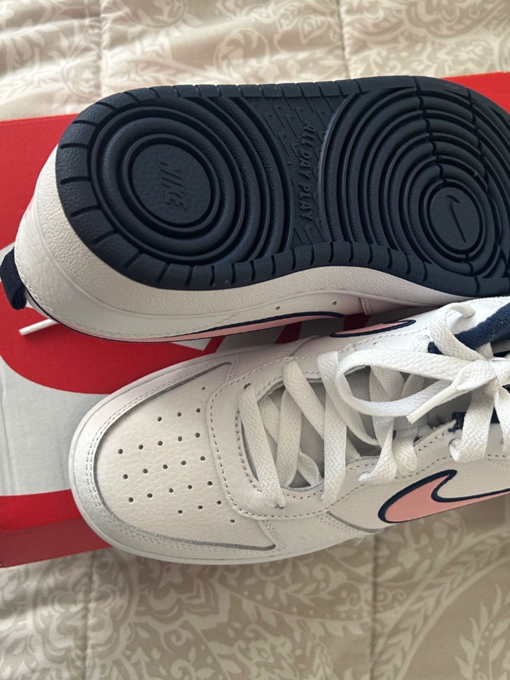 Nikes - Picture 4 of 5